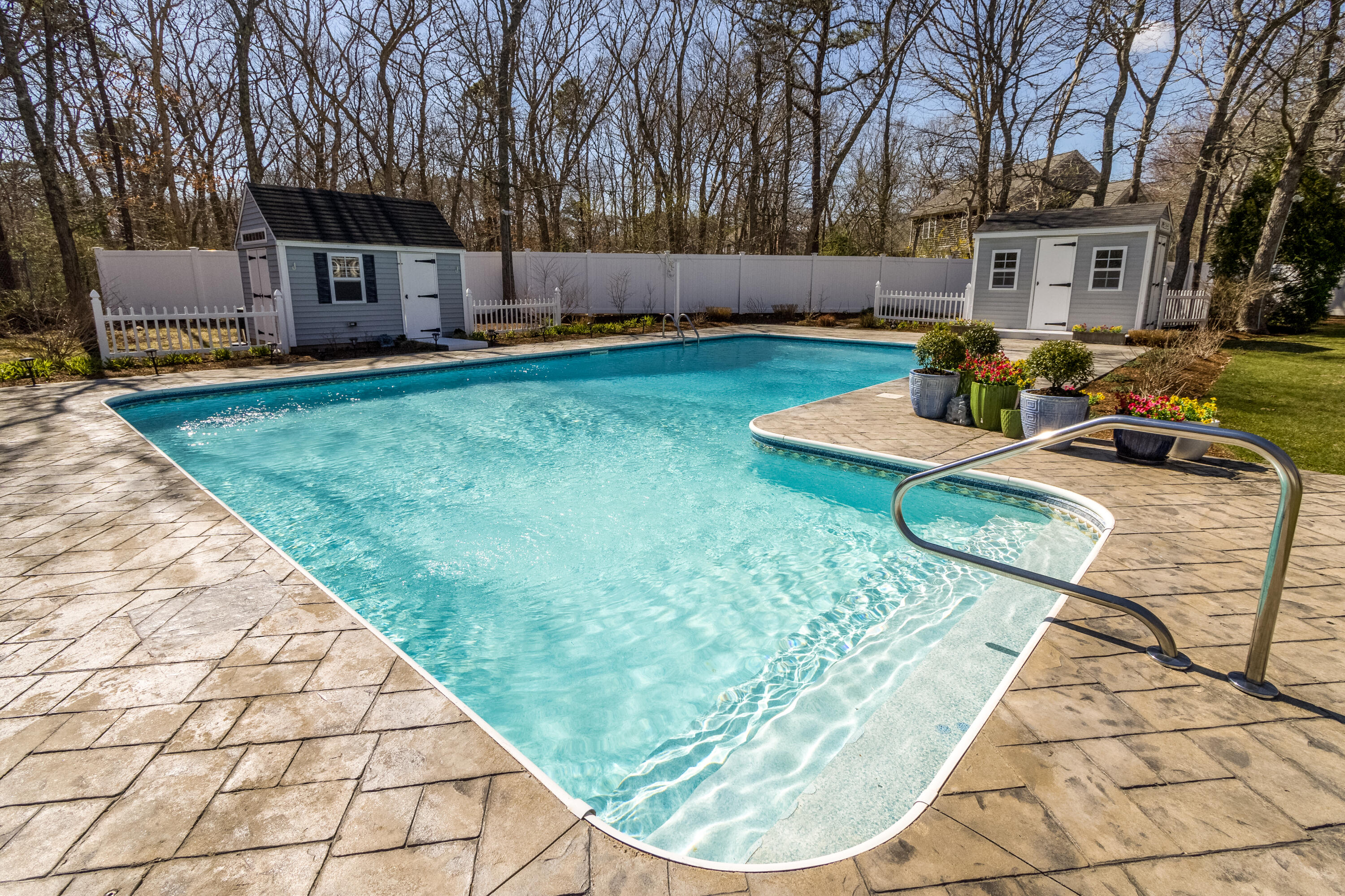 18 Grandwood Drive