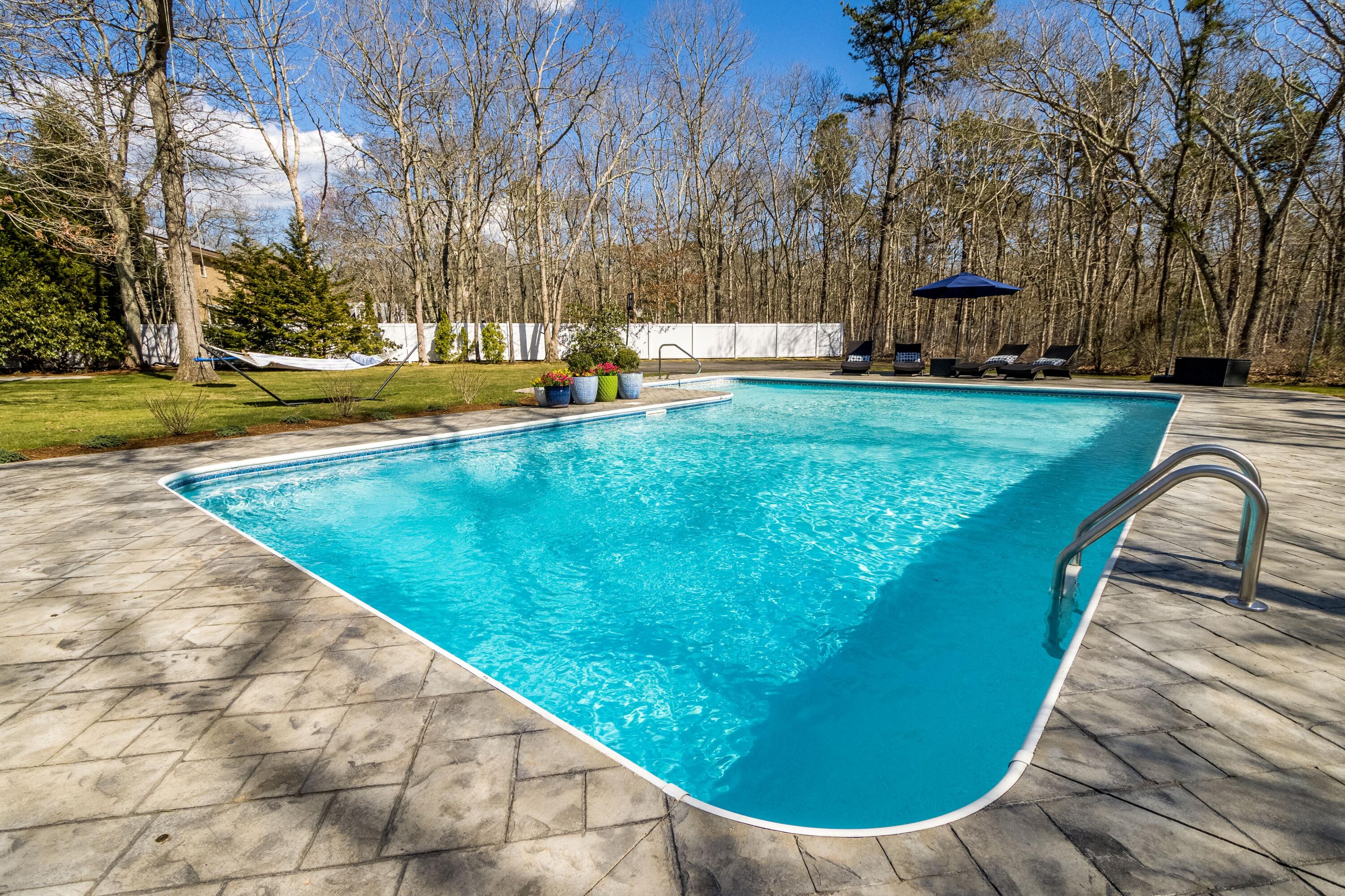 18 Grandwood Drive