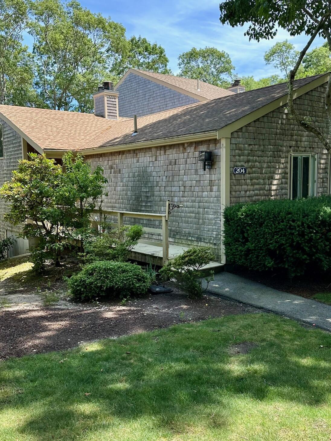 204 Vineyard Gate