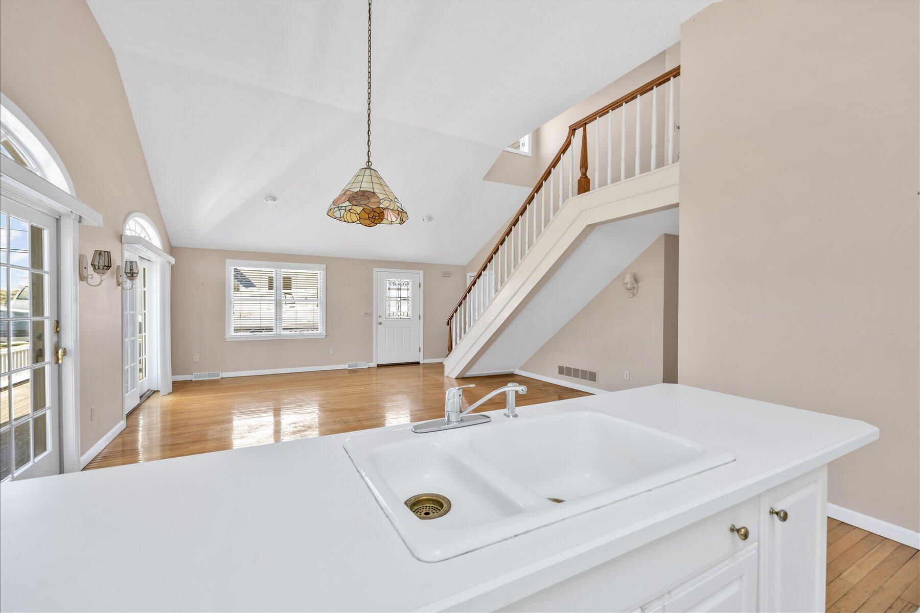 251 Scranton Avenue