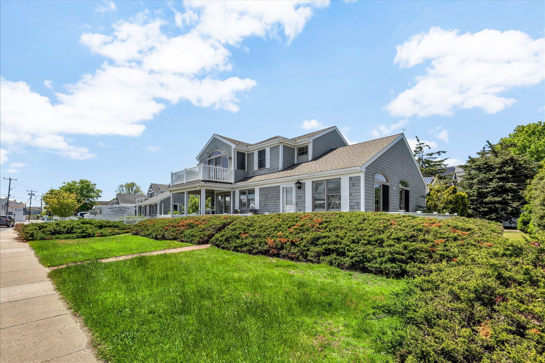 251 Scranton Avenue