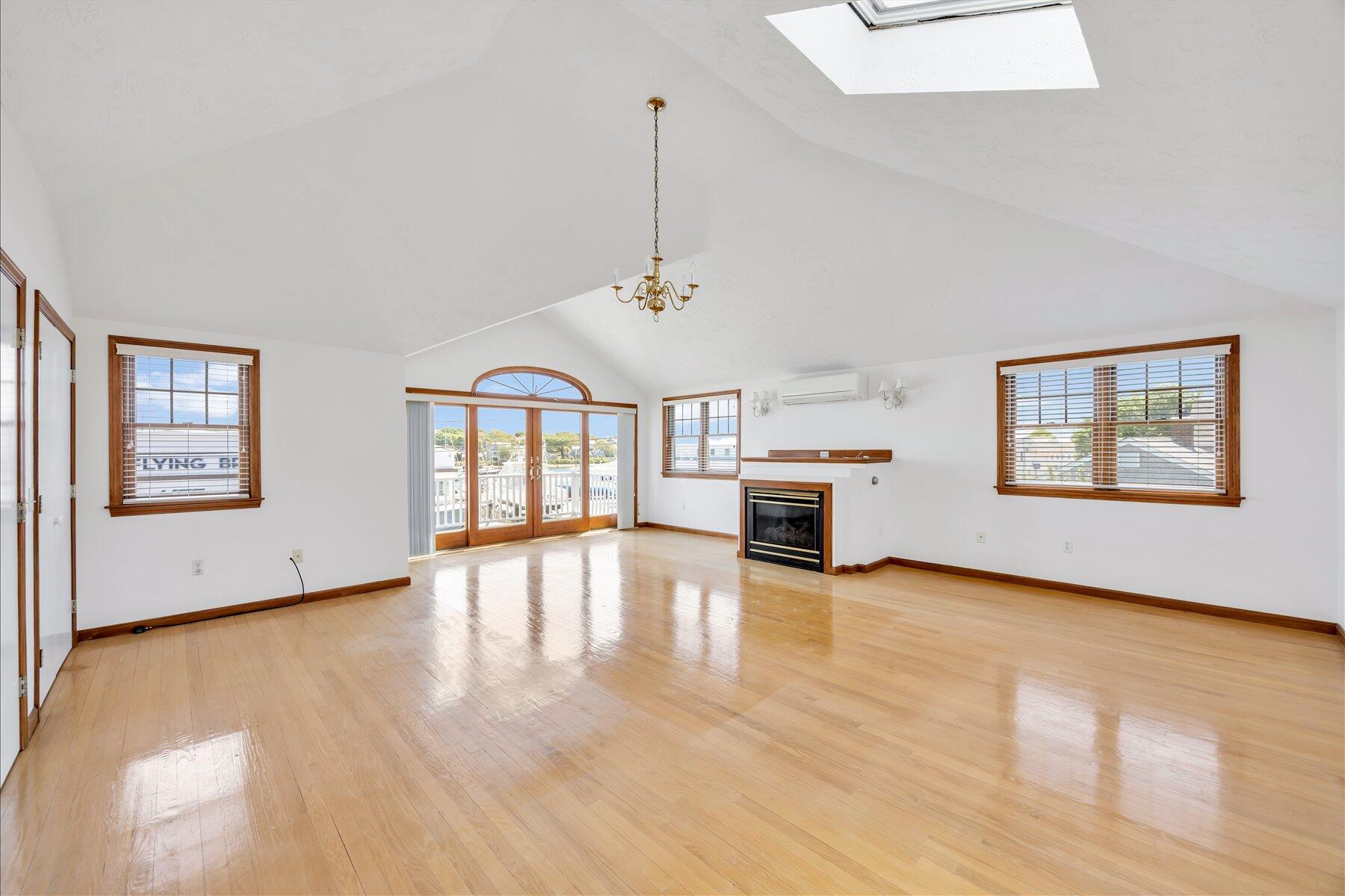 251 Scranton Avenue