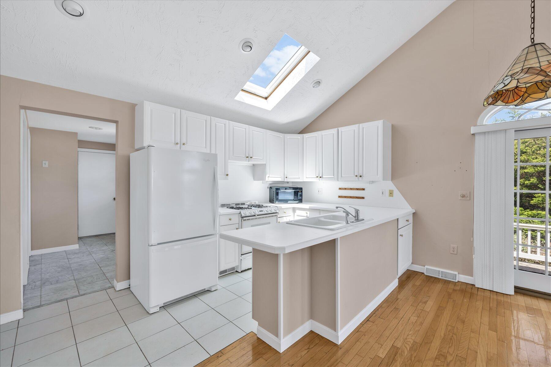 251 Scranton Avenue