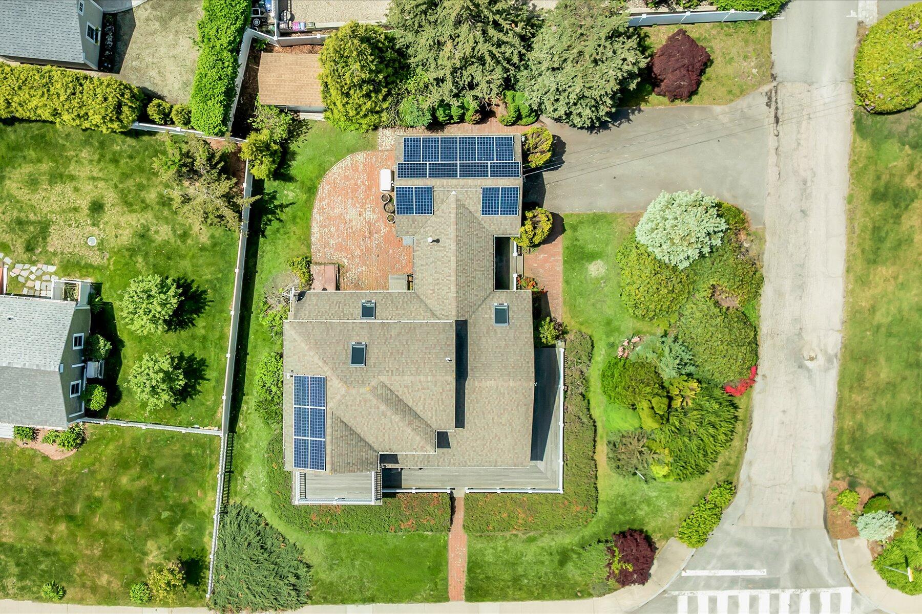 251 Scranton Avenue