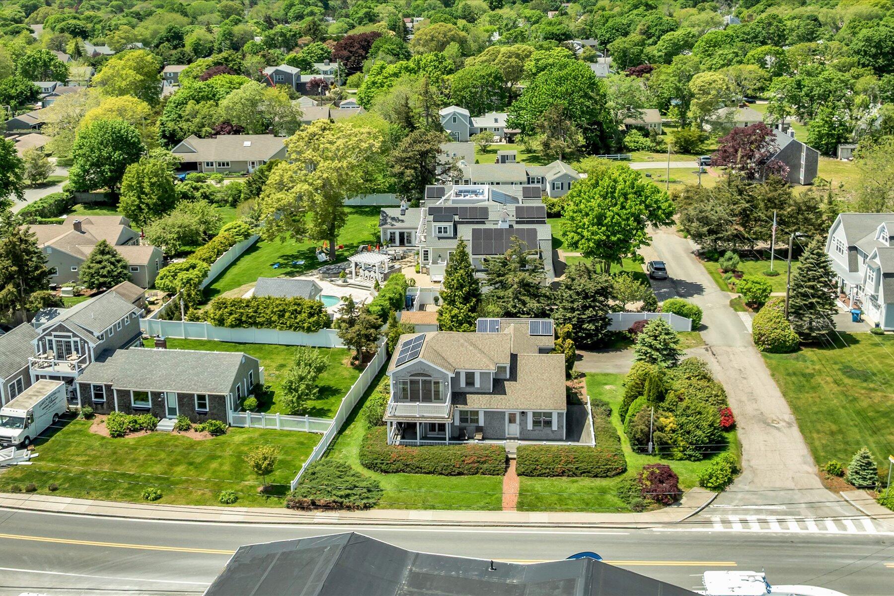 251 Scranton Avenue