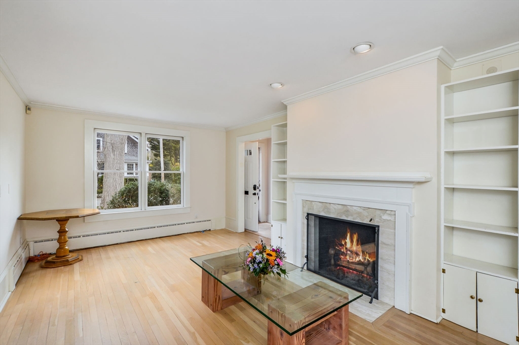61 Oakwood Ave