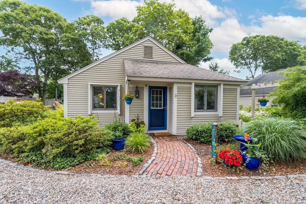 3 Niblick Ln