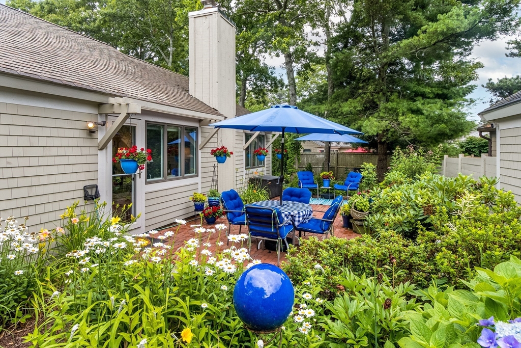 3 Niblick Ln
