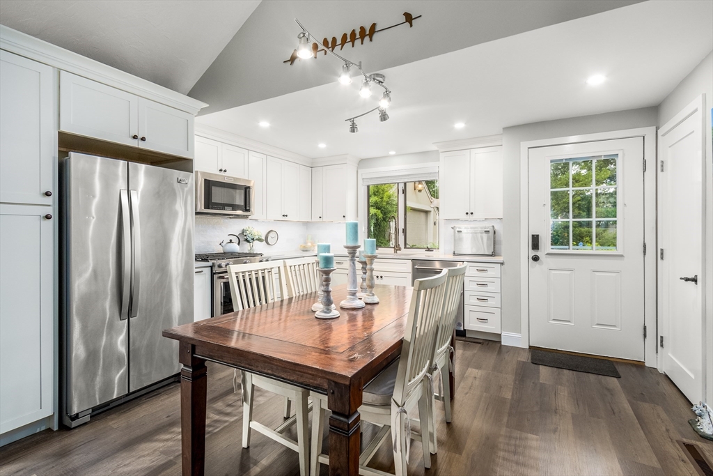 3 Niblick Ln