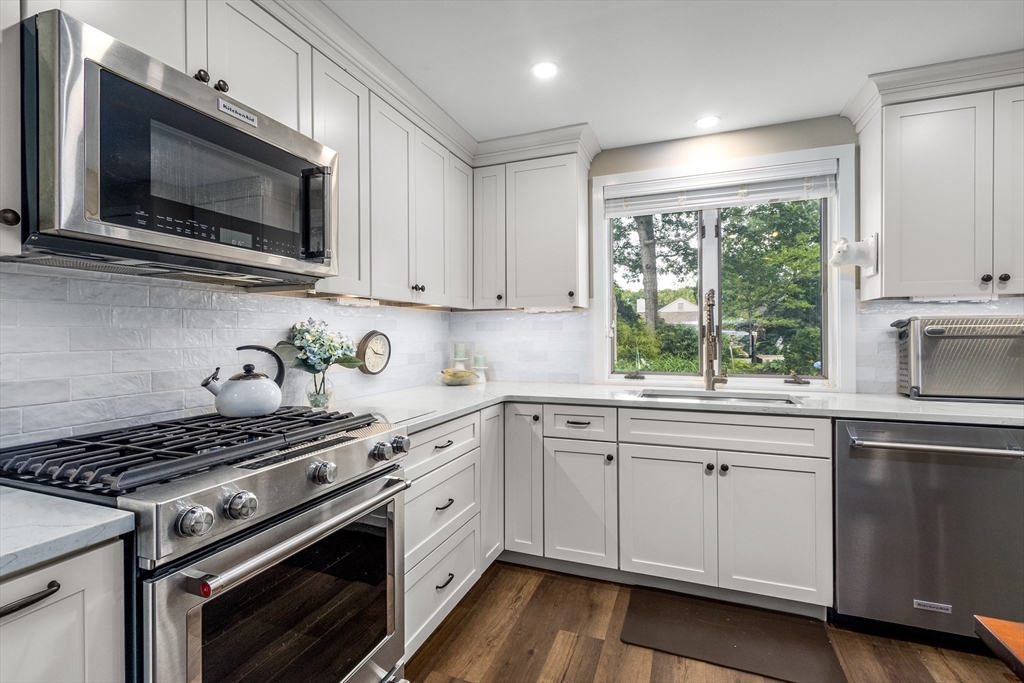 3 Niblick Ln