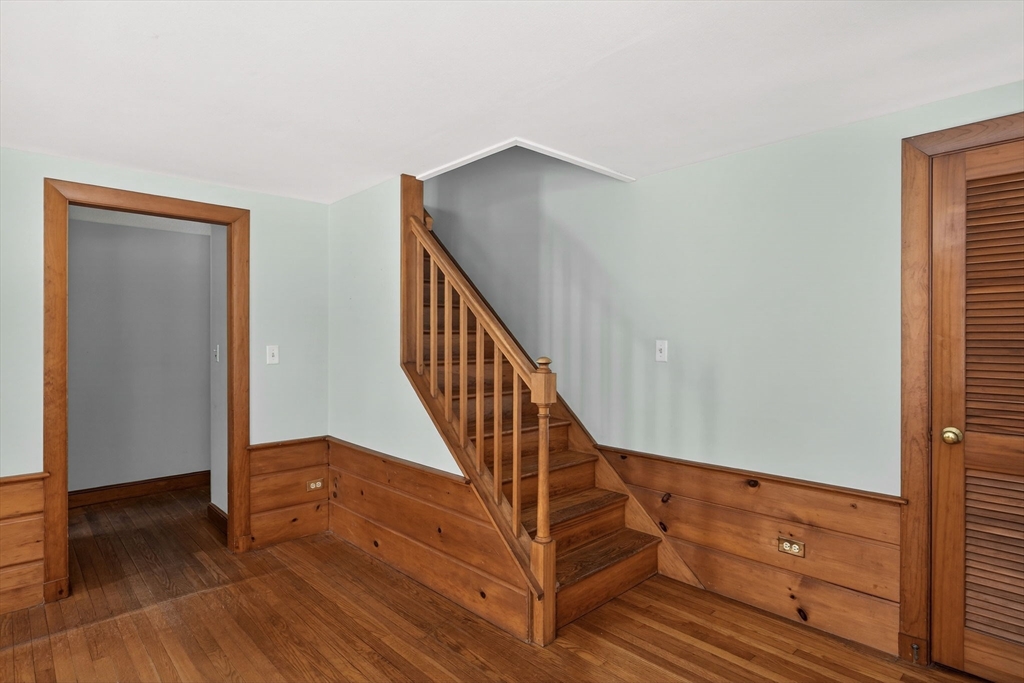 56 Raymond St