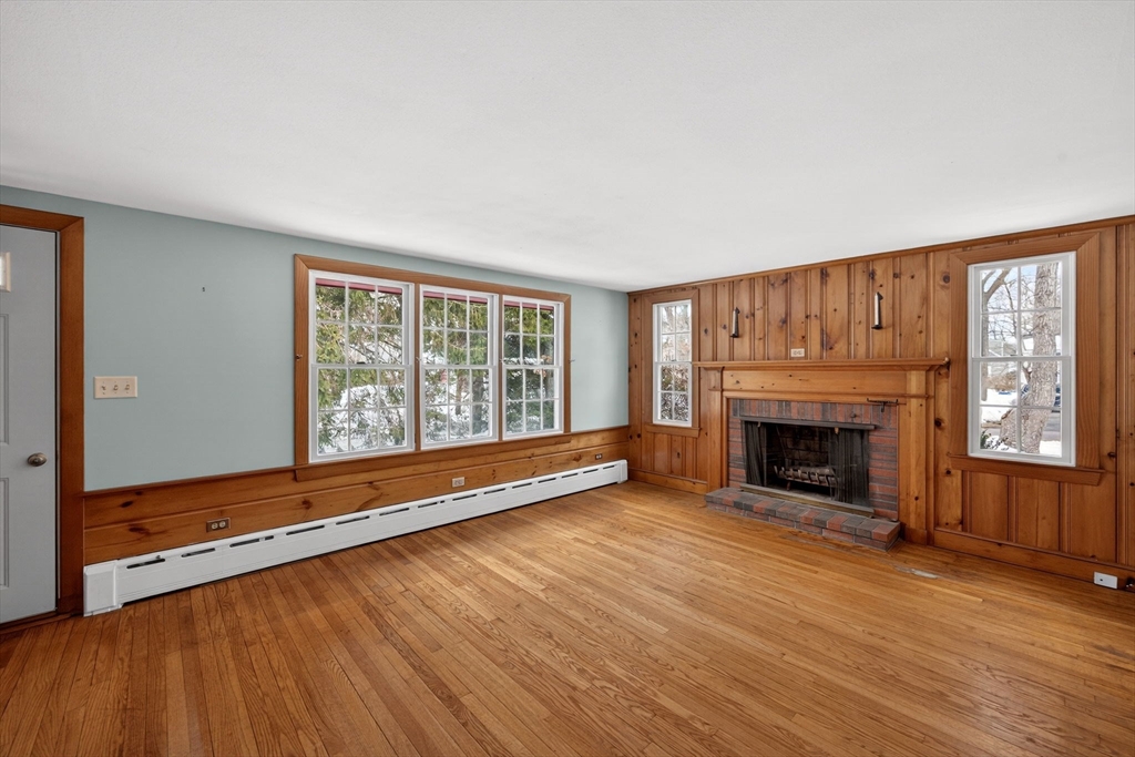 56 Raymond St