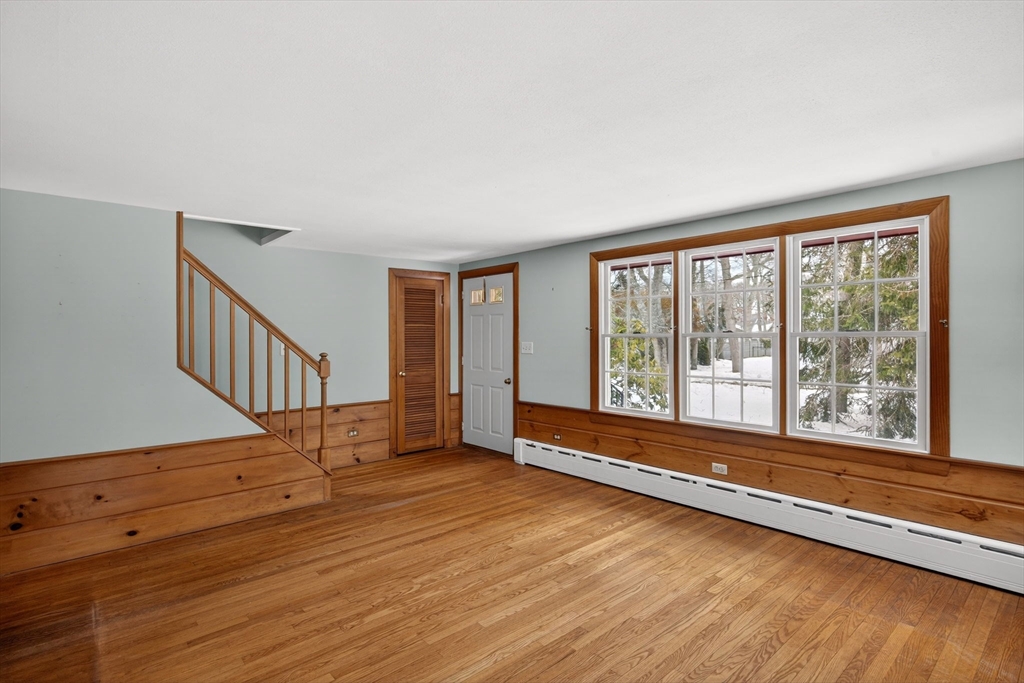 56 Raymond St