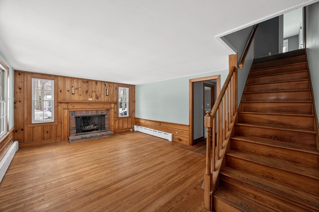 56 Raymond St