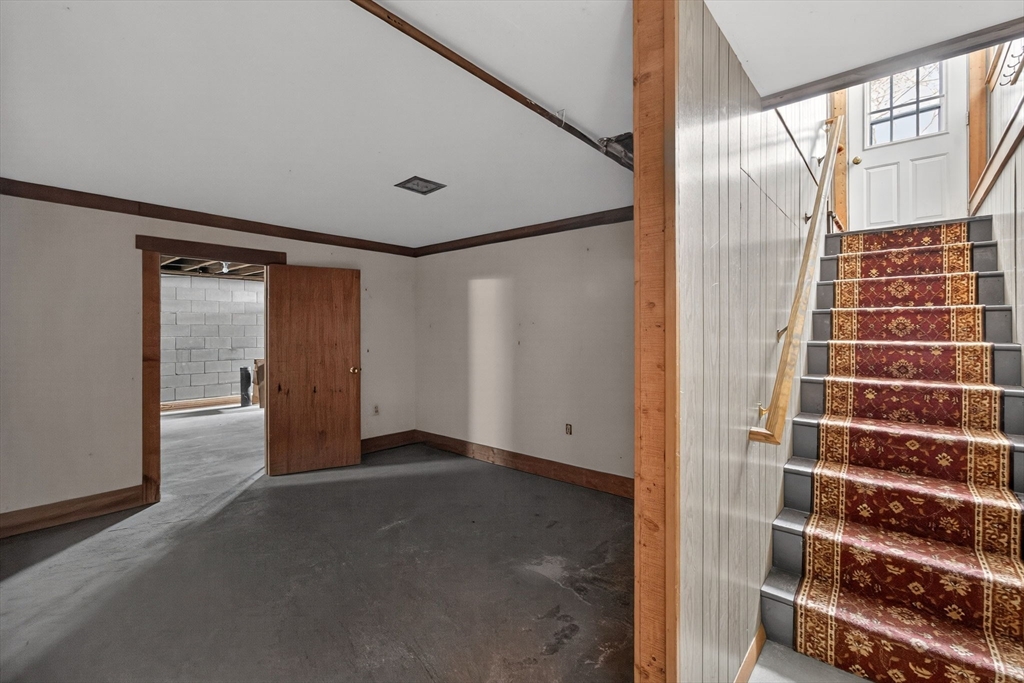 56 Raymond St