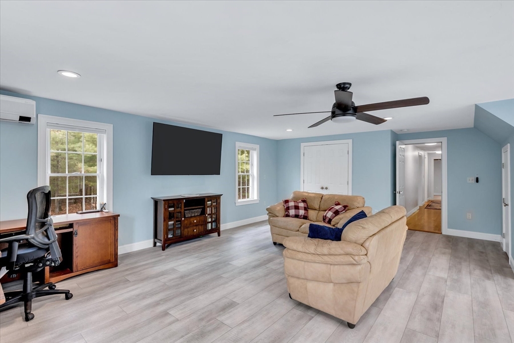 47 Crosswinds Way