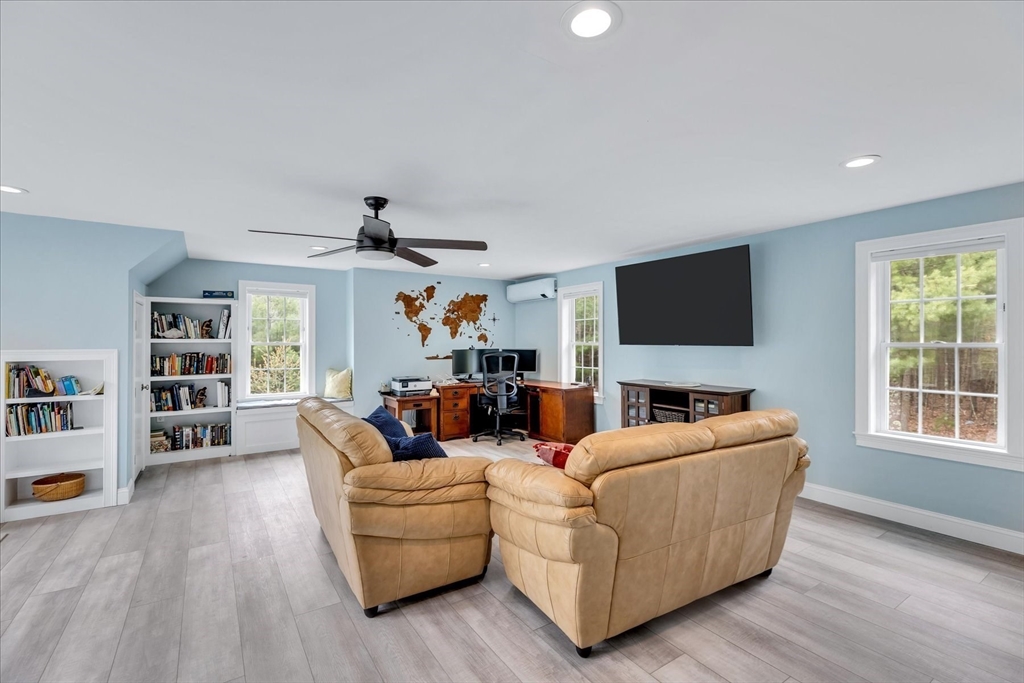 47 Crosswinds Way