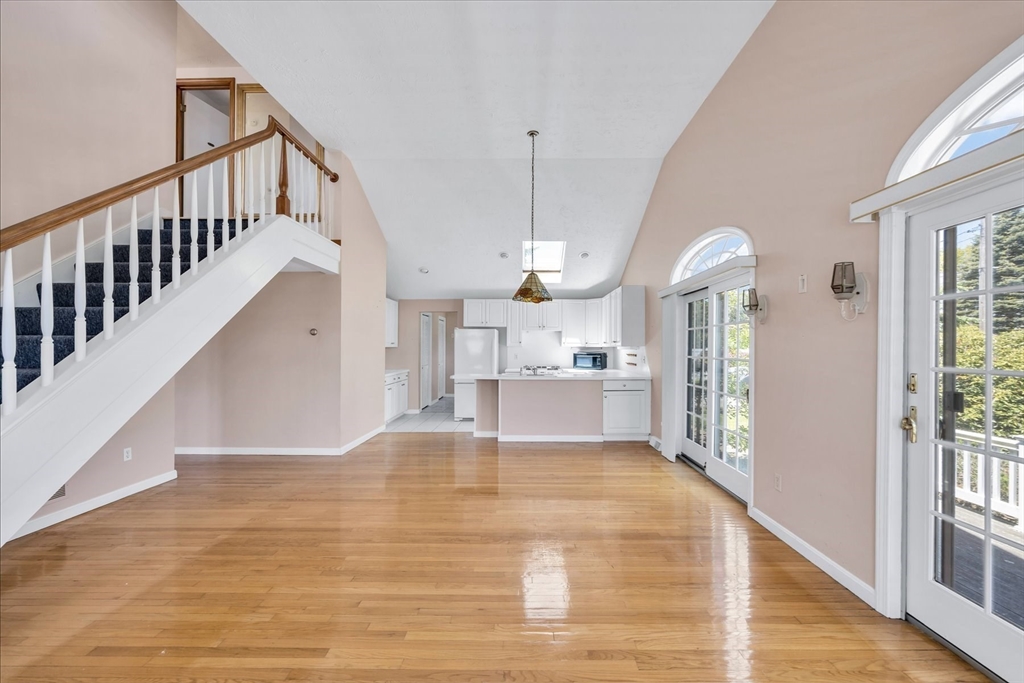251 Scranton Ave