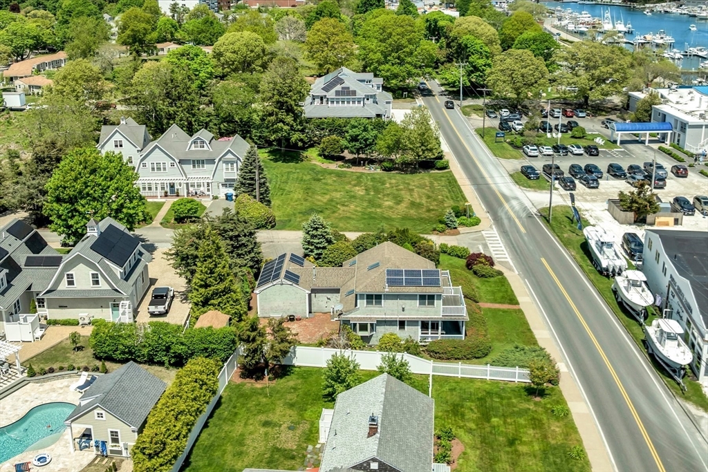 251 Scranton Ave