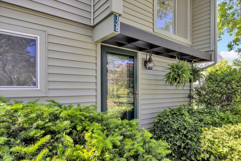128 Whippoorwill Cir