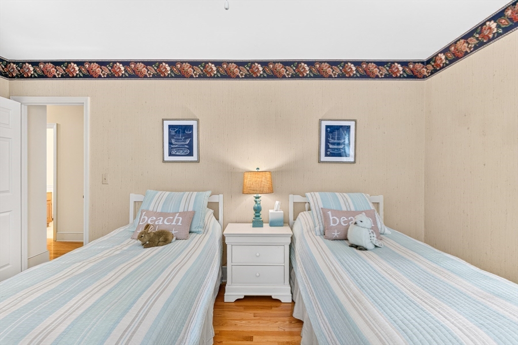 5 Greenview Cir