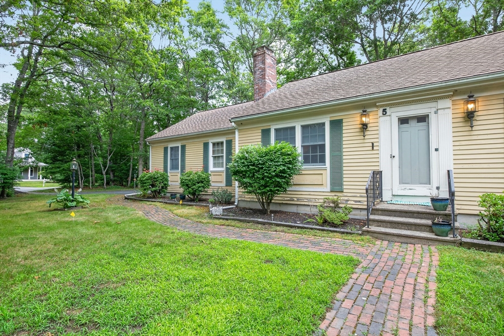 5 Greenview Cir