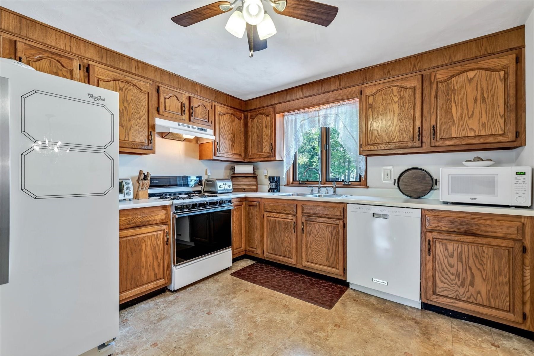25 Wiley Post Lane