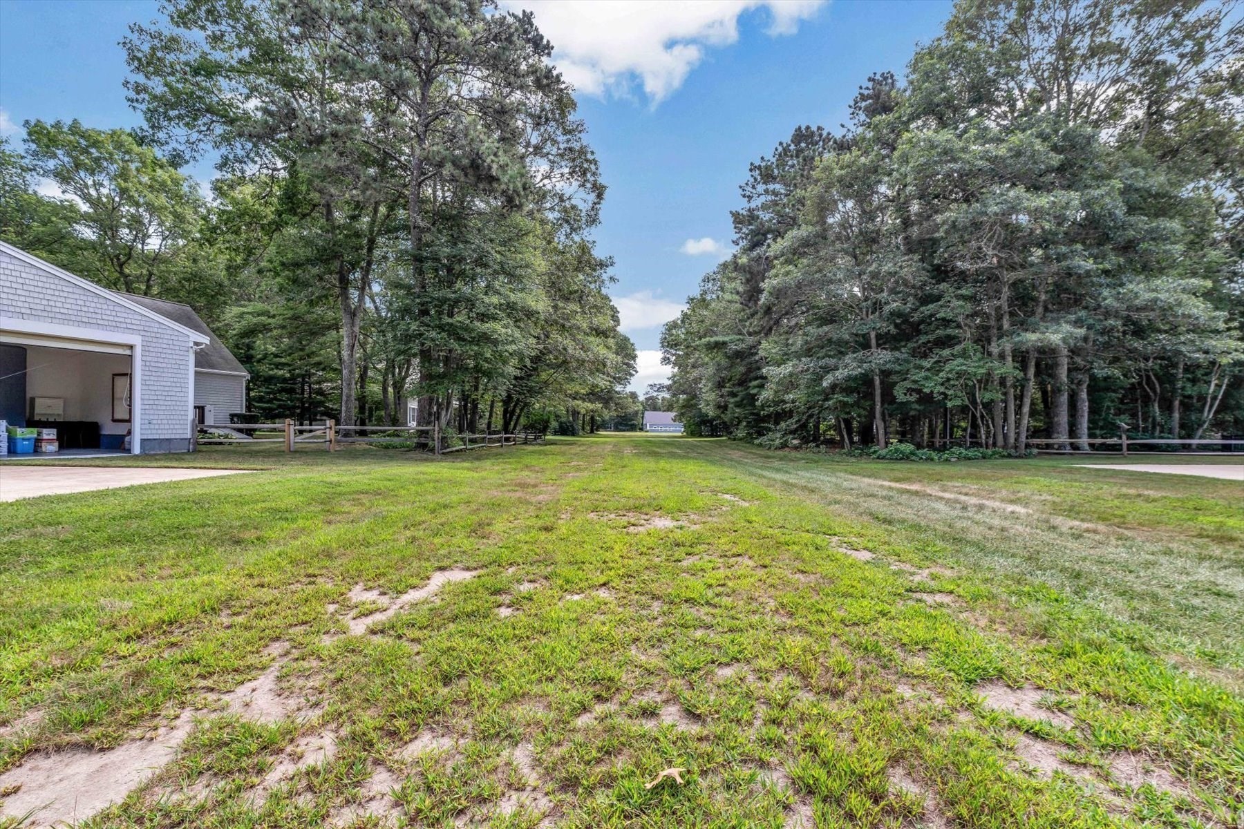 25 Wiley Post Lane
