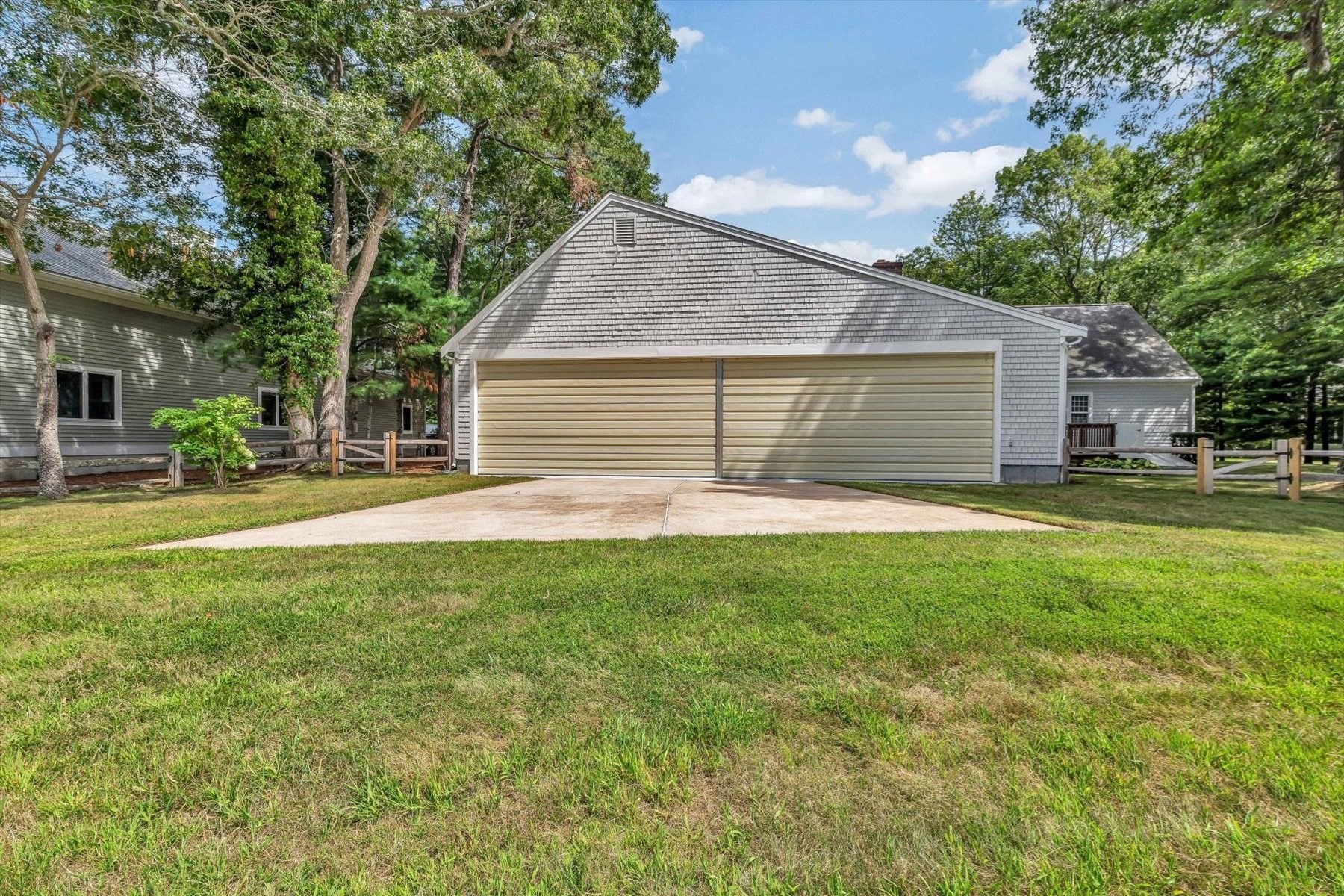 25 Wiley Post Lane
