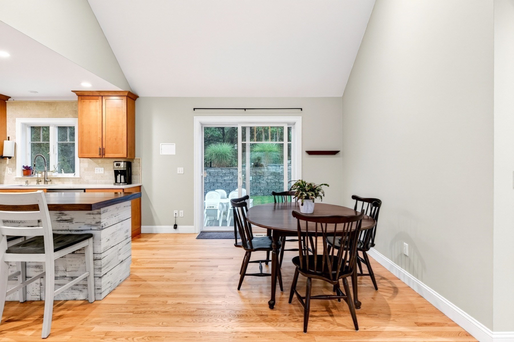 276 Pheasant Hill Cir