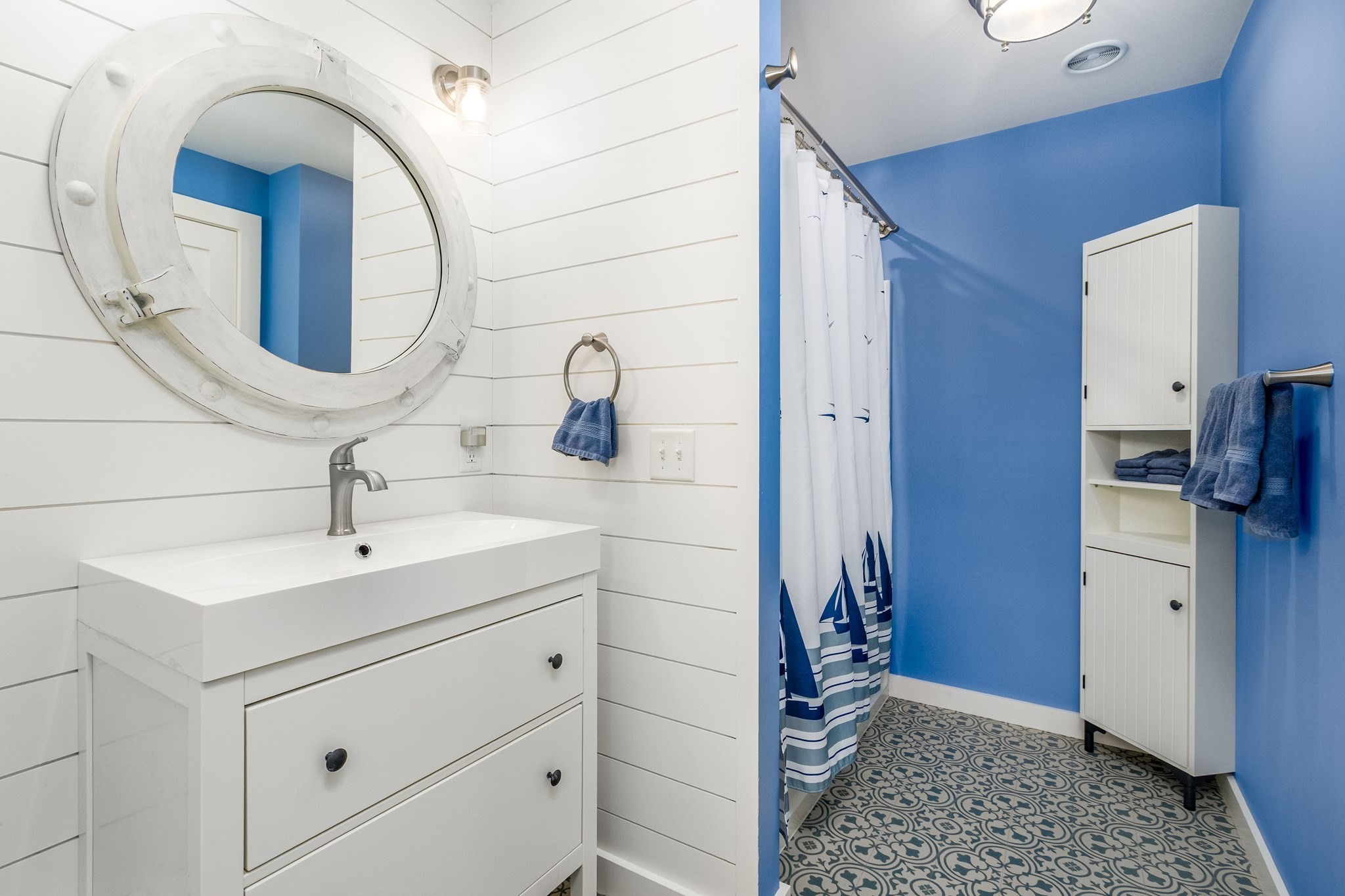 3 Old Dock Road Unit: West
