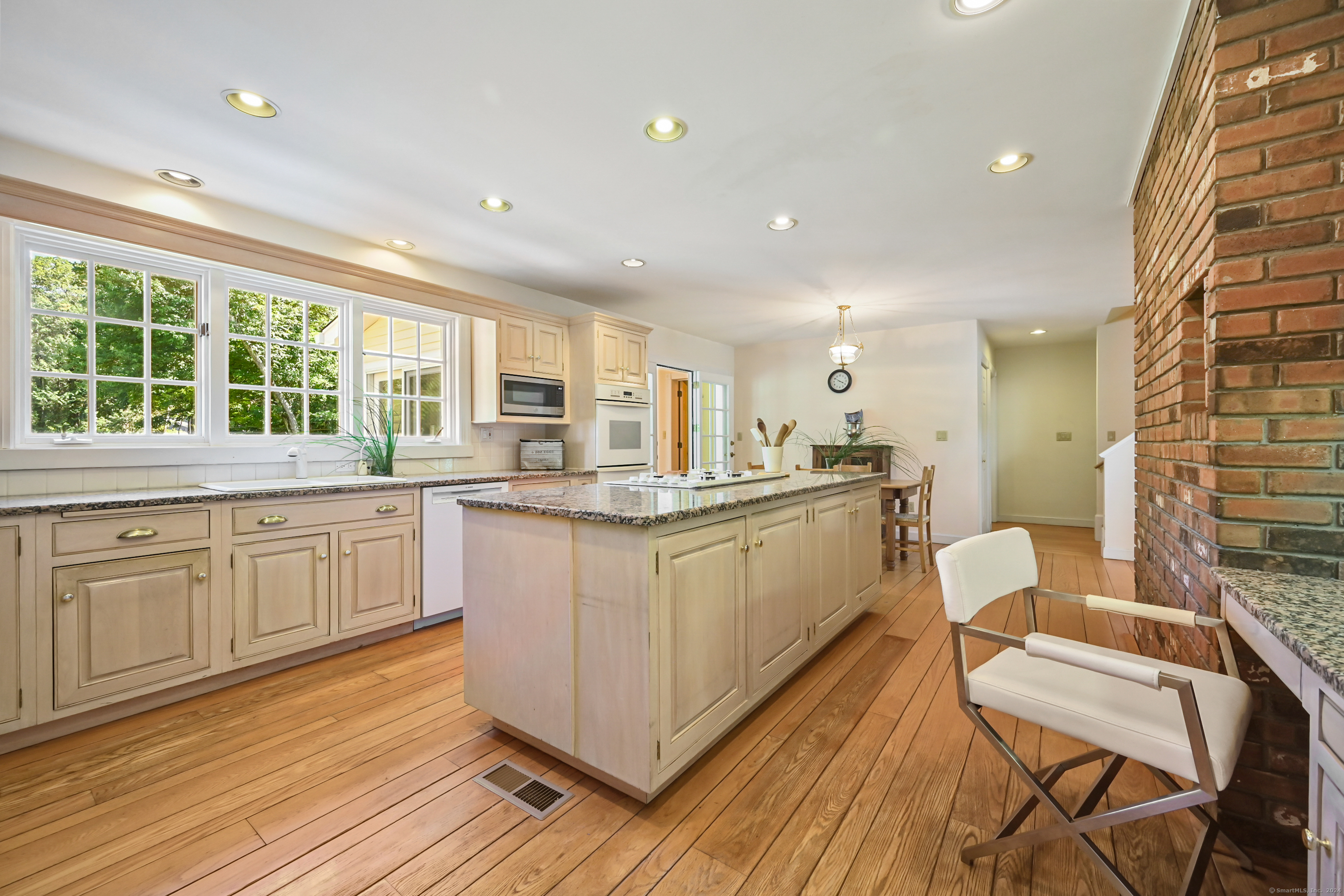 152 Old Hyde Road