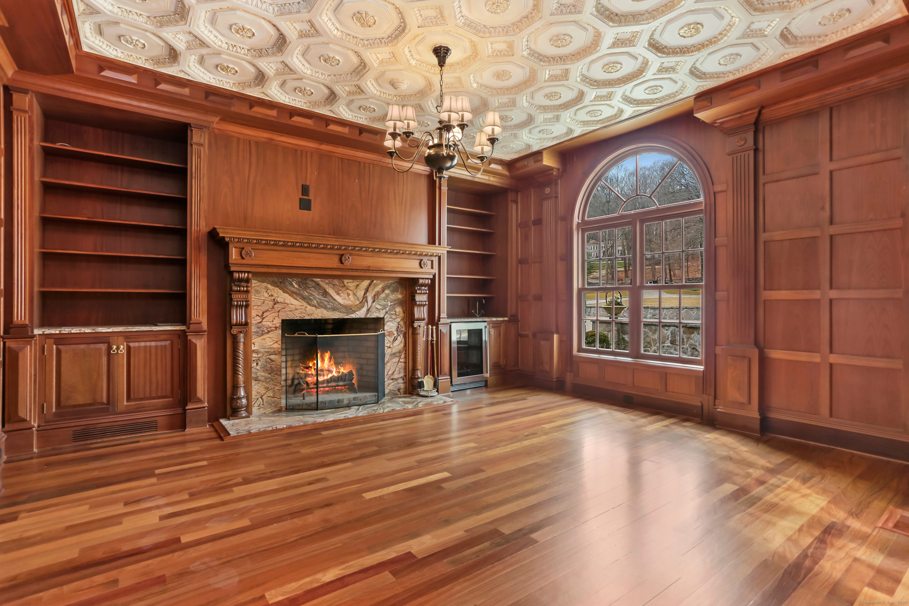 637 Valley Road