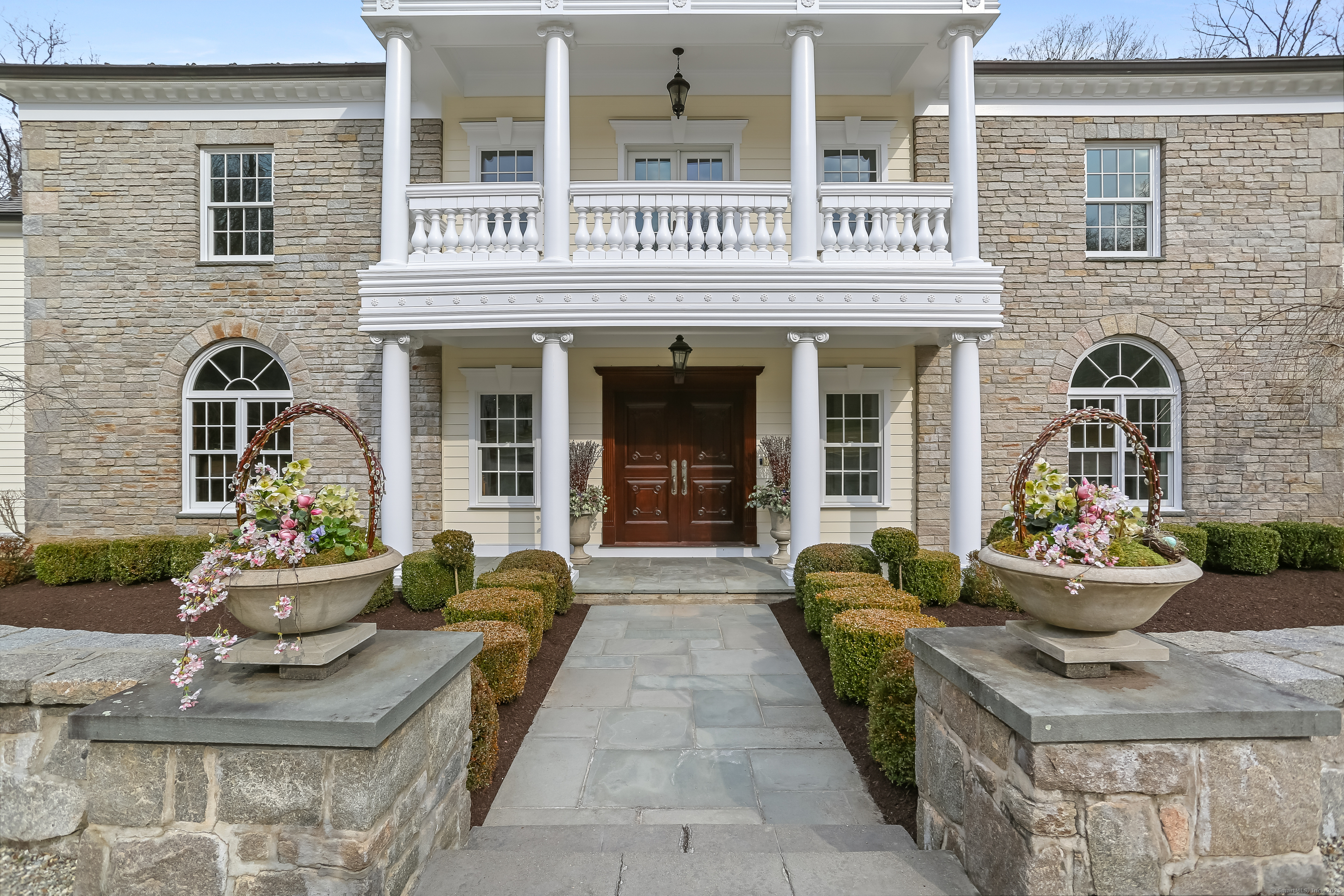 637 Valley Road
