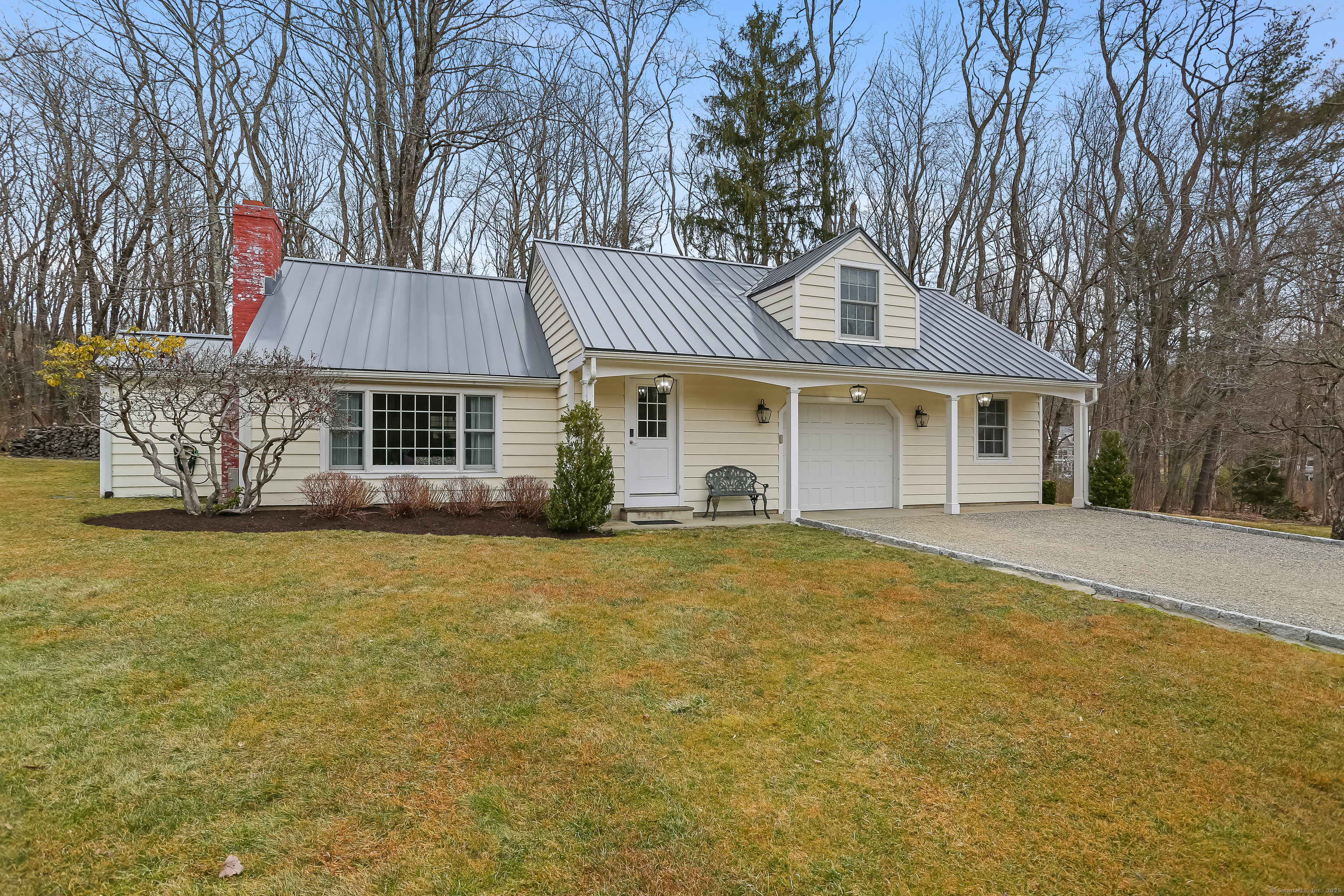 637 Valley Road