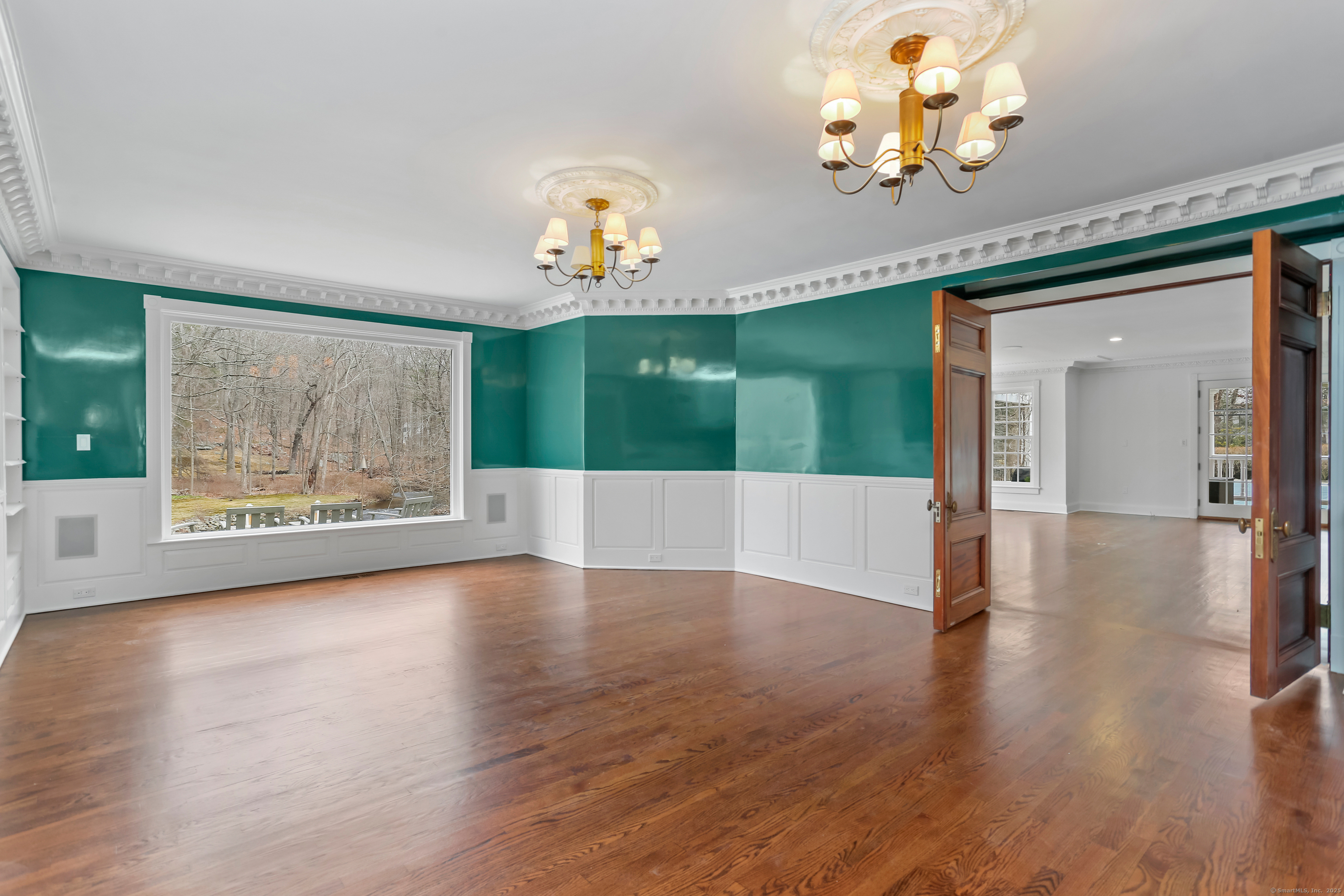 637 Valley Road
