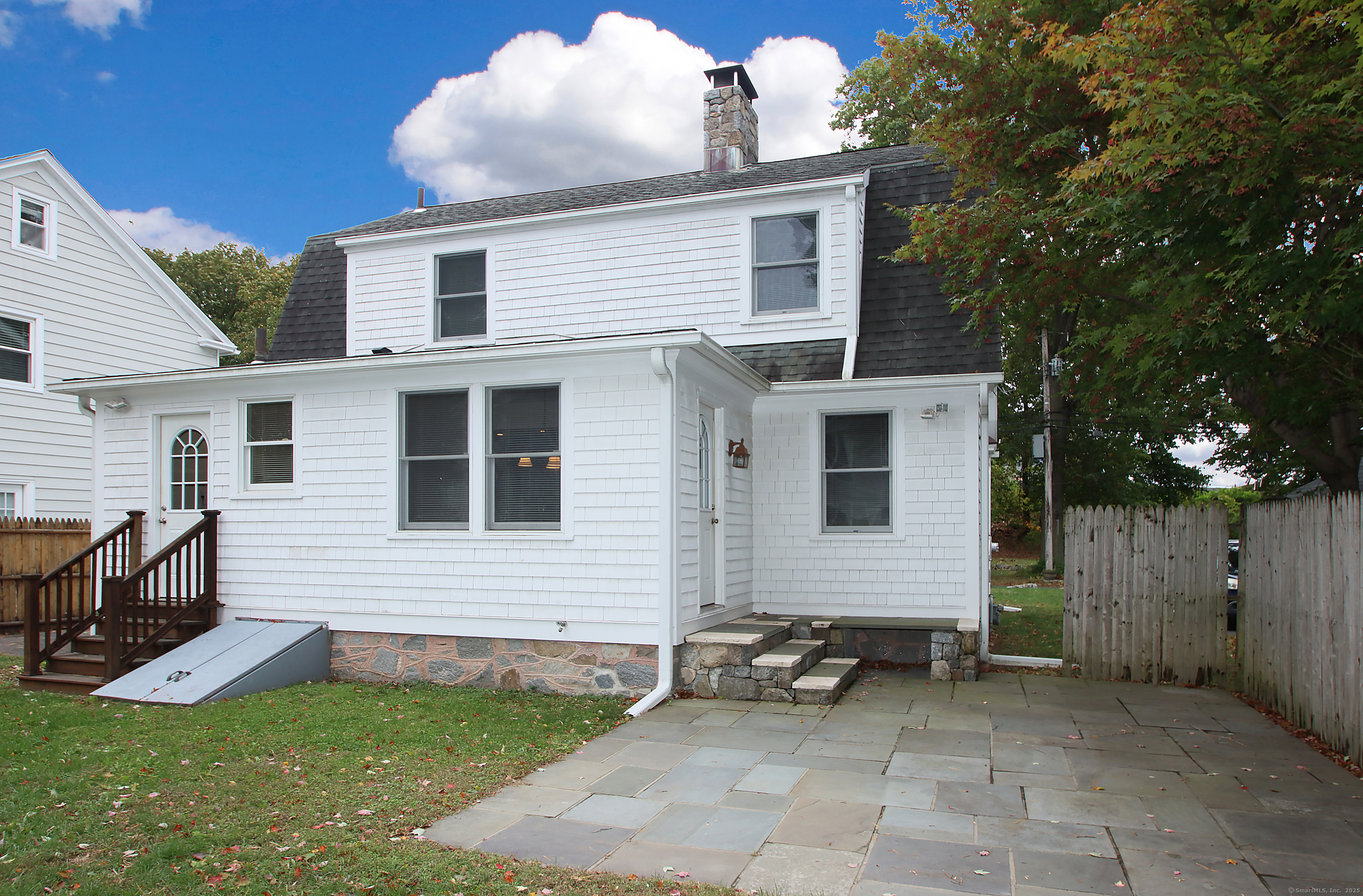 27 Bradley Street