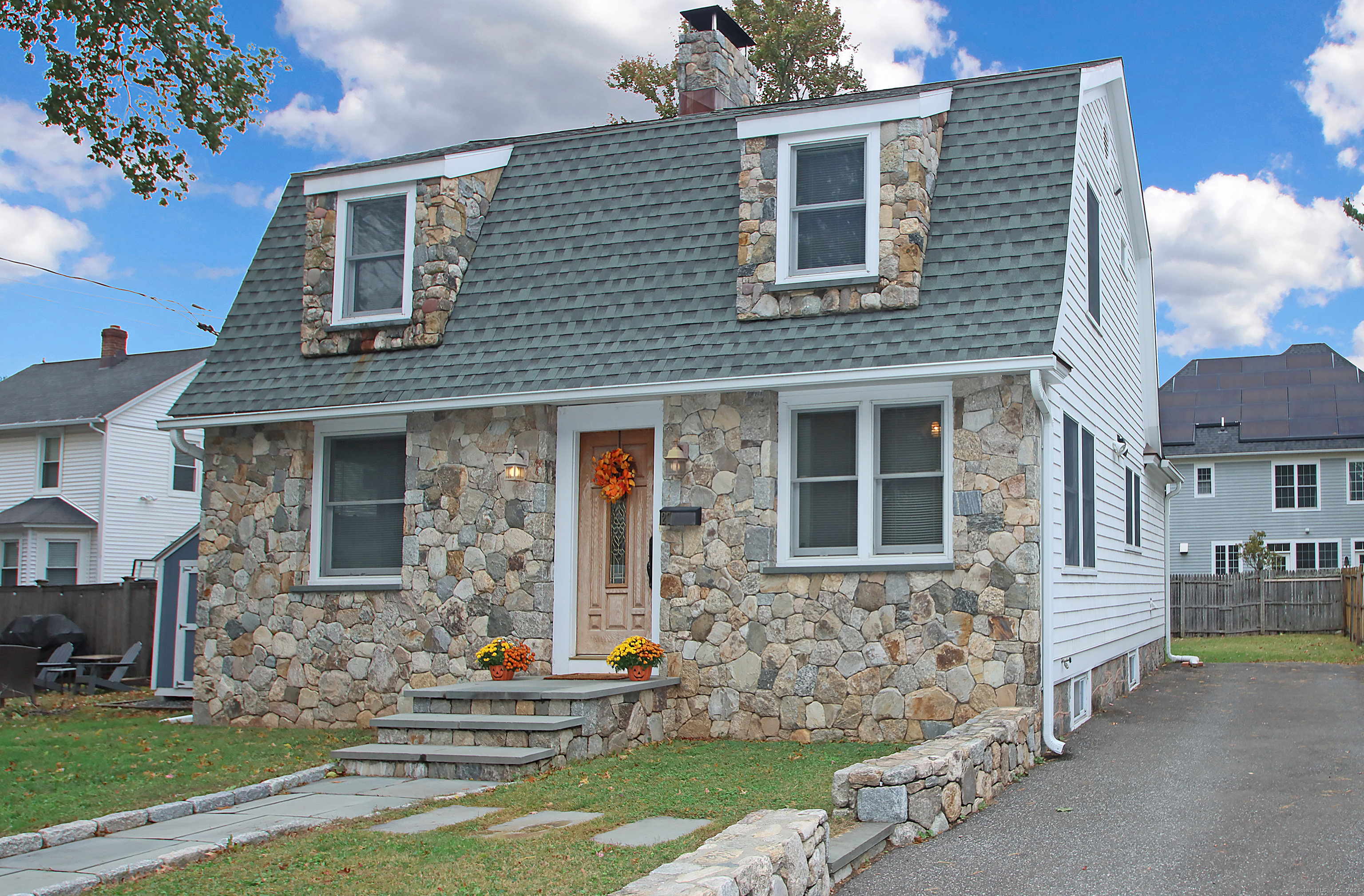 27 Bradley Street