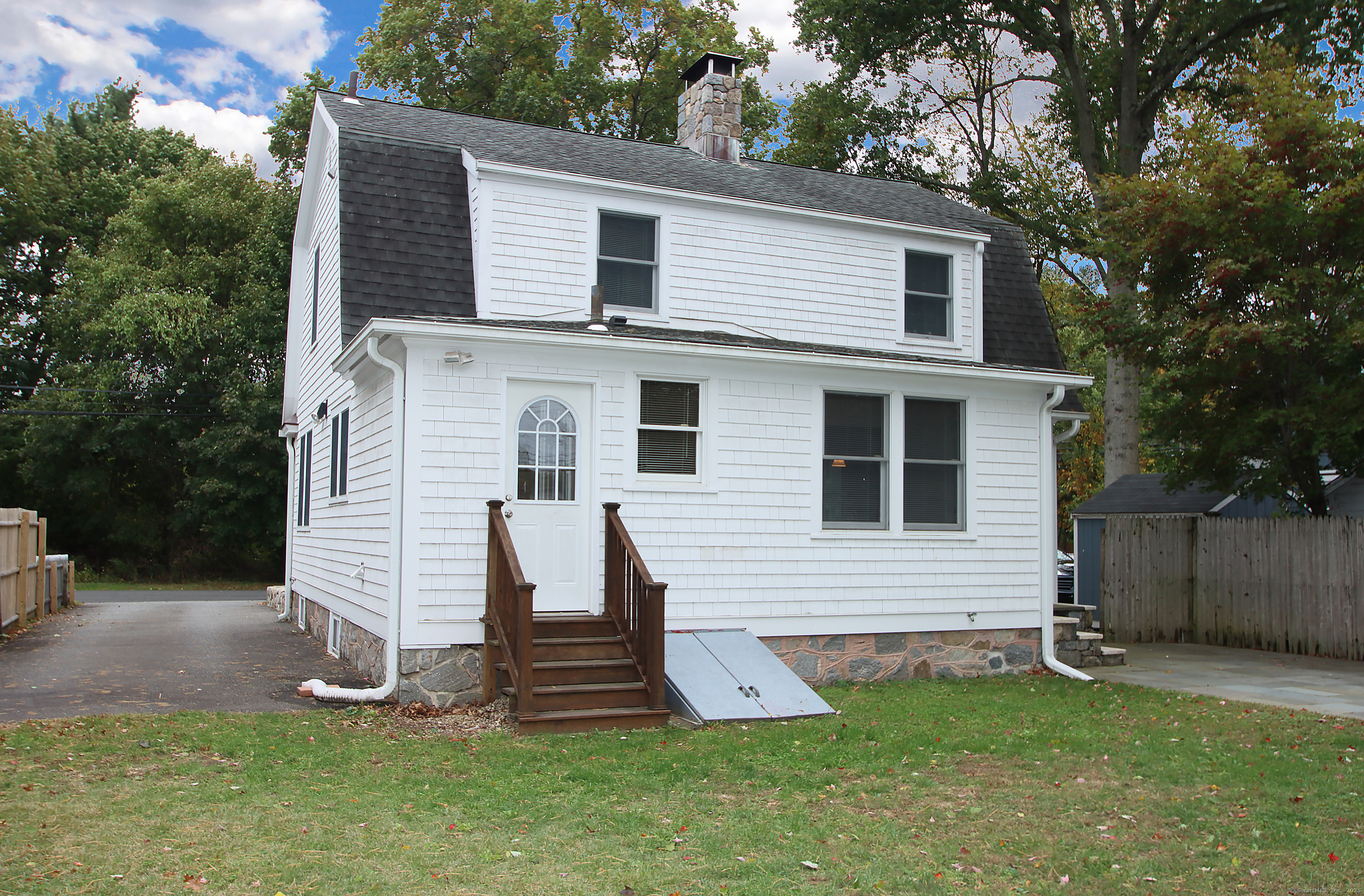 27 Bradley Street