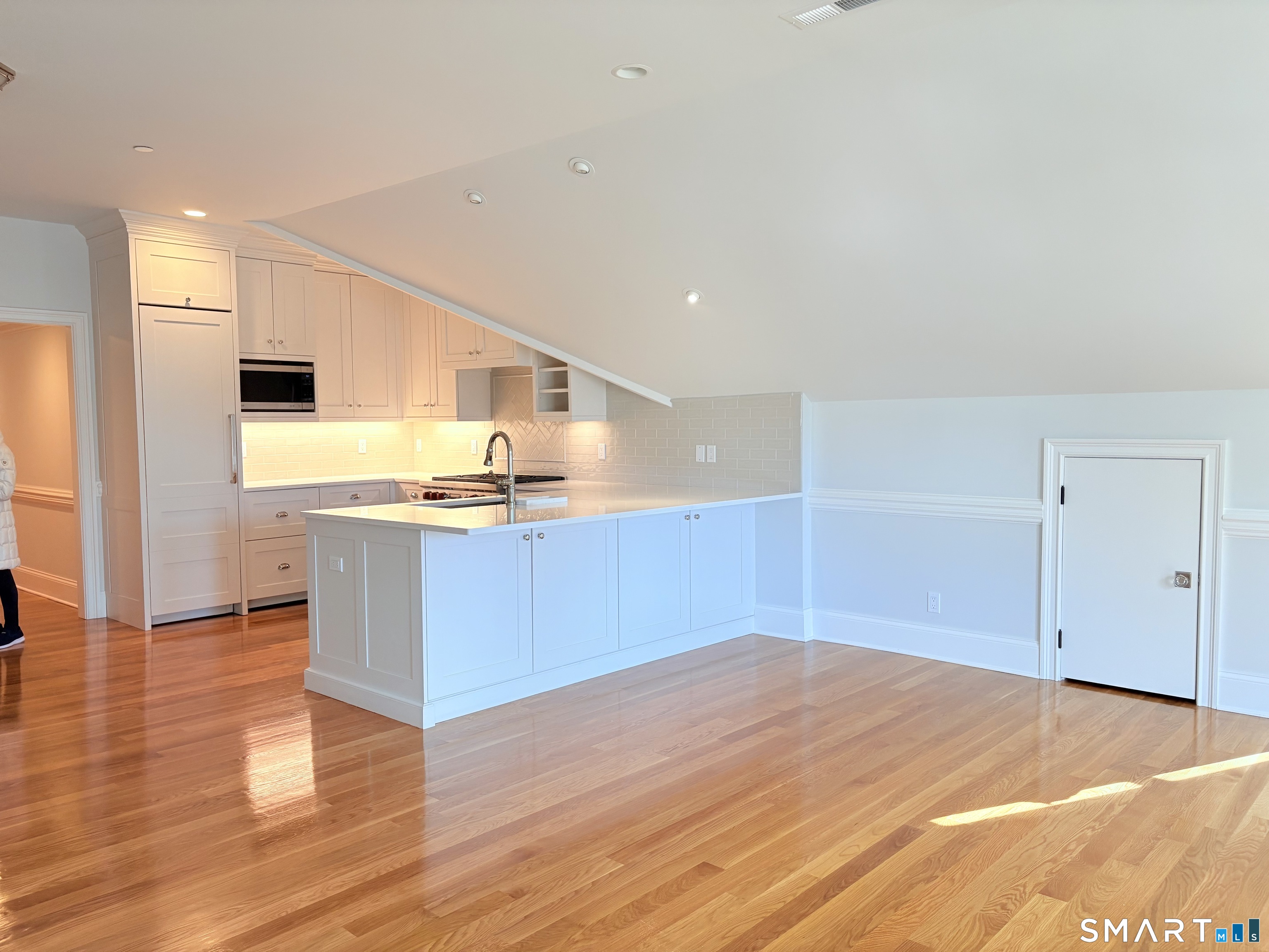 500 Main Street Unit: APT 3