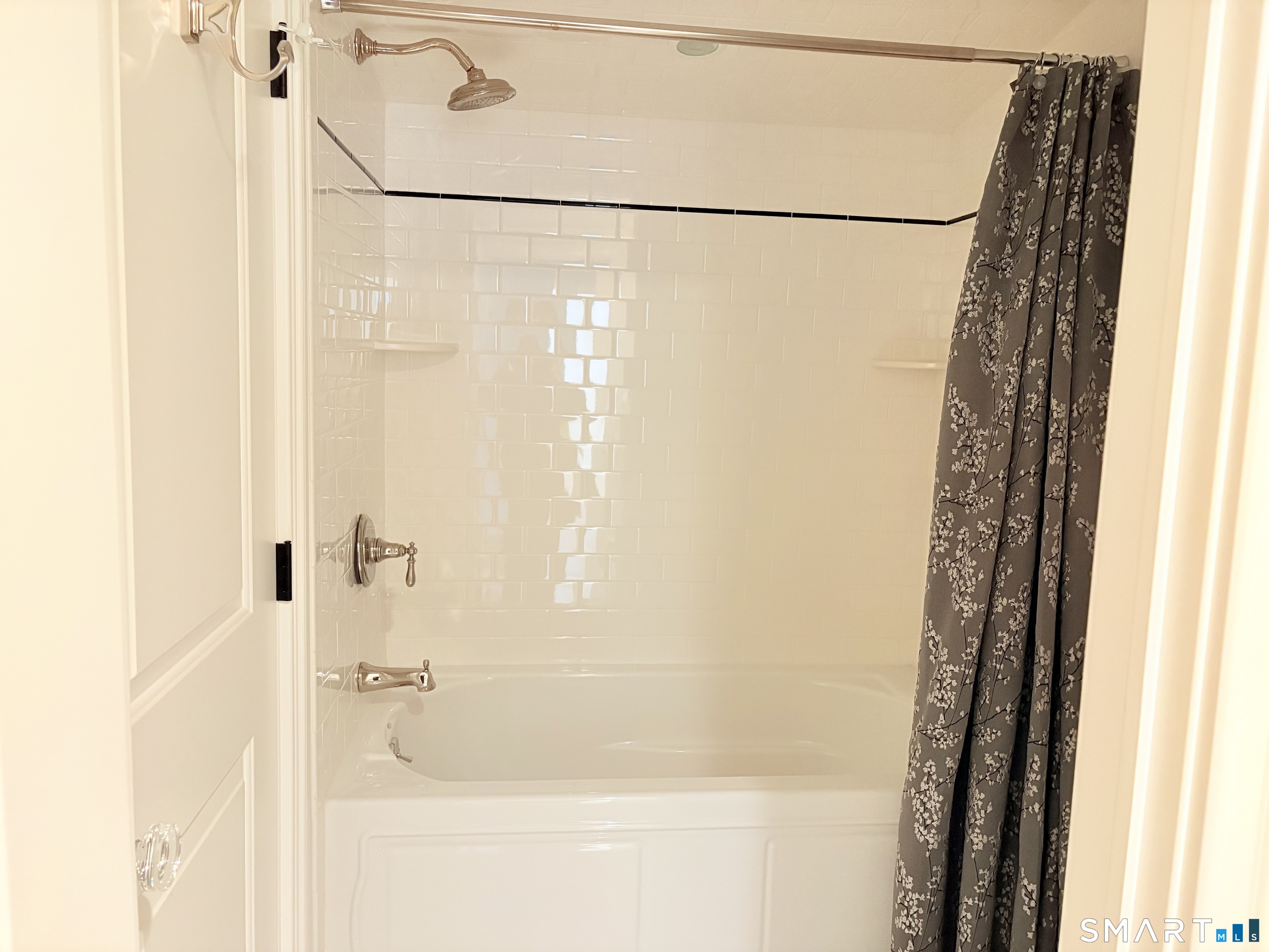 500 Main Street Unit: APT 3