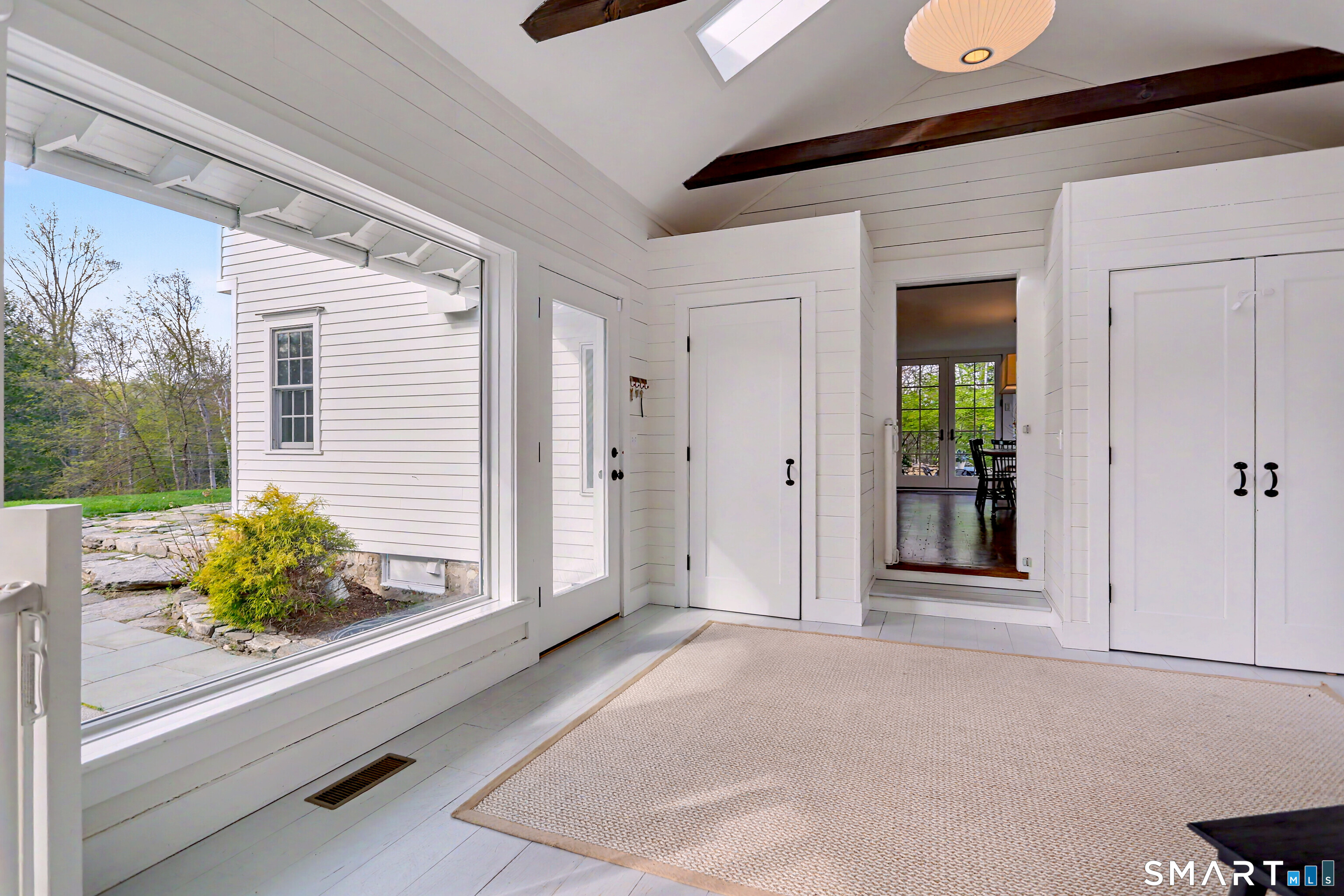 10 Cedar Lane