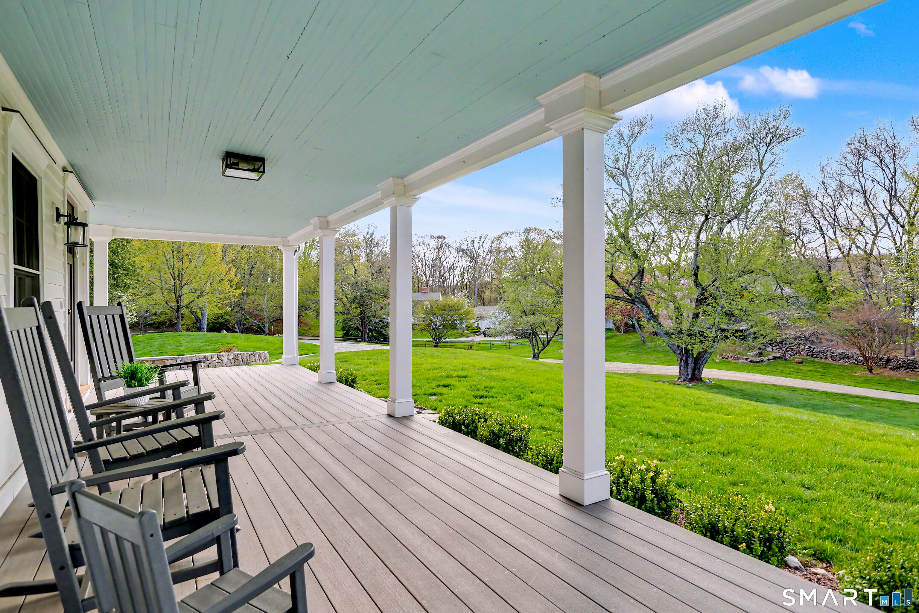 10 Cedar Lane