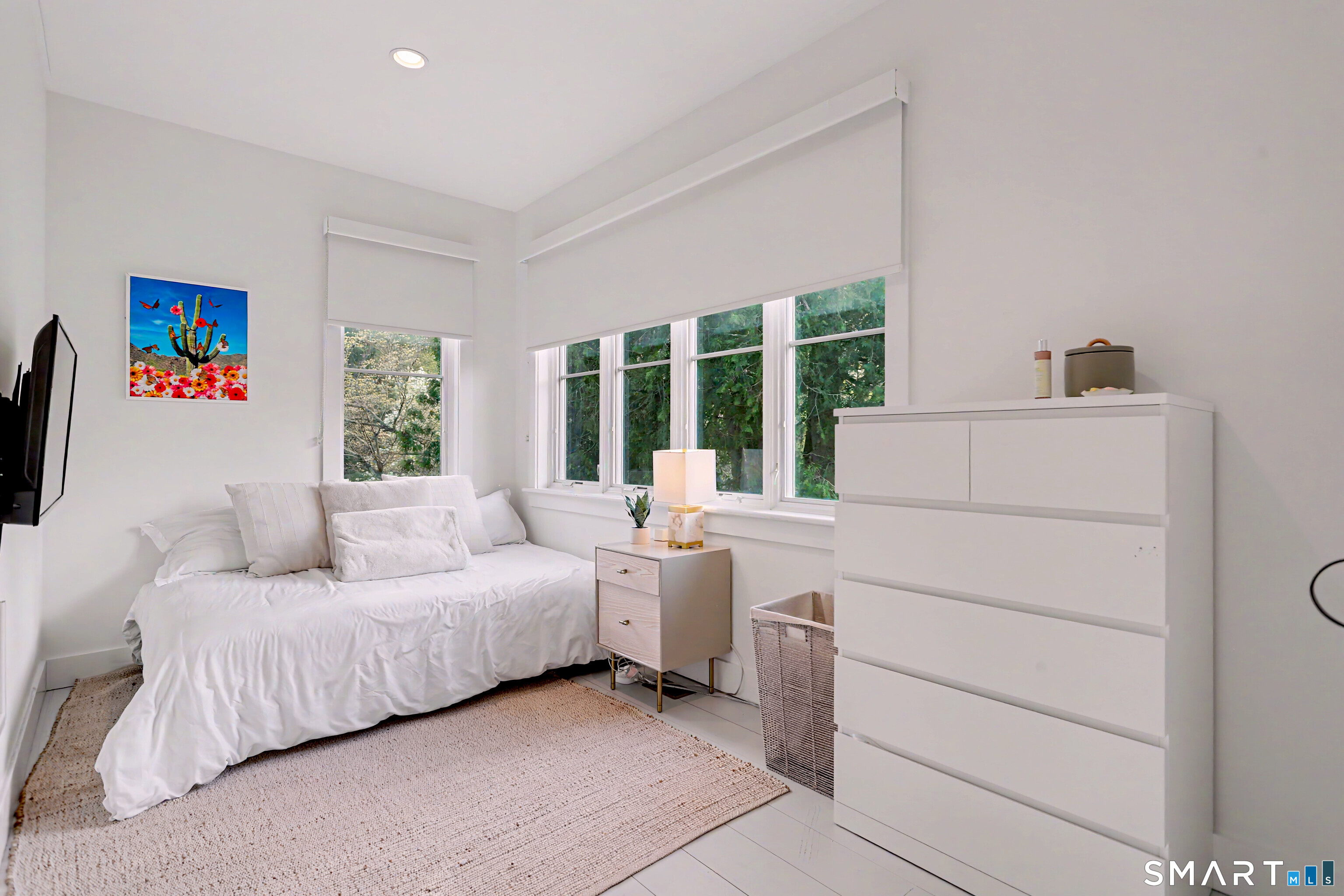 10 Cedar Lane