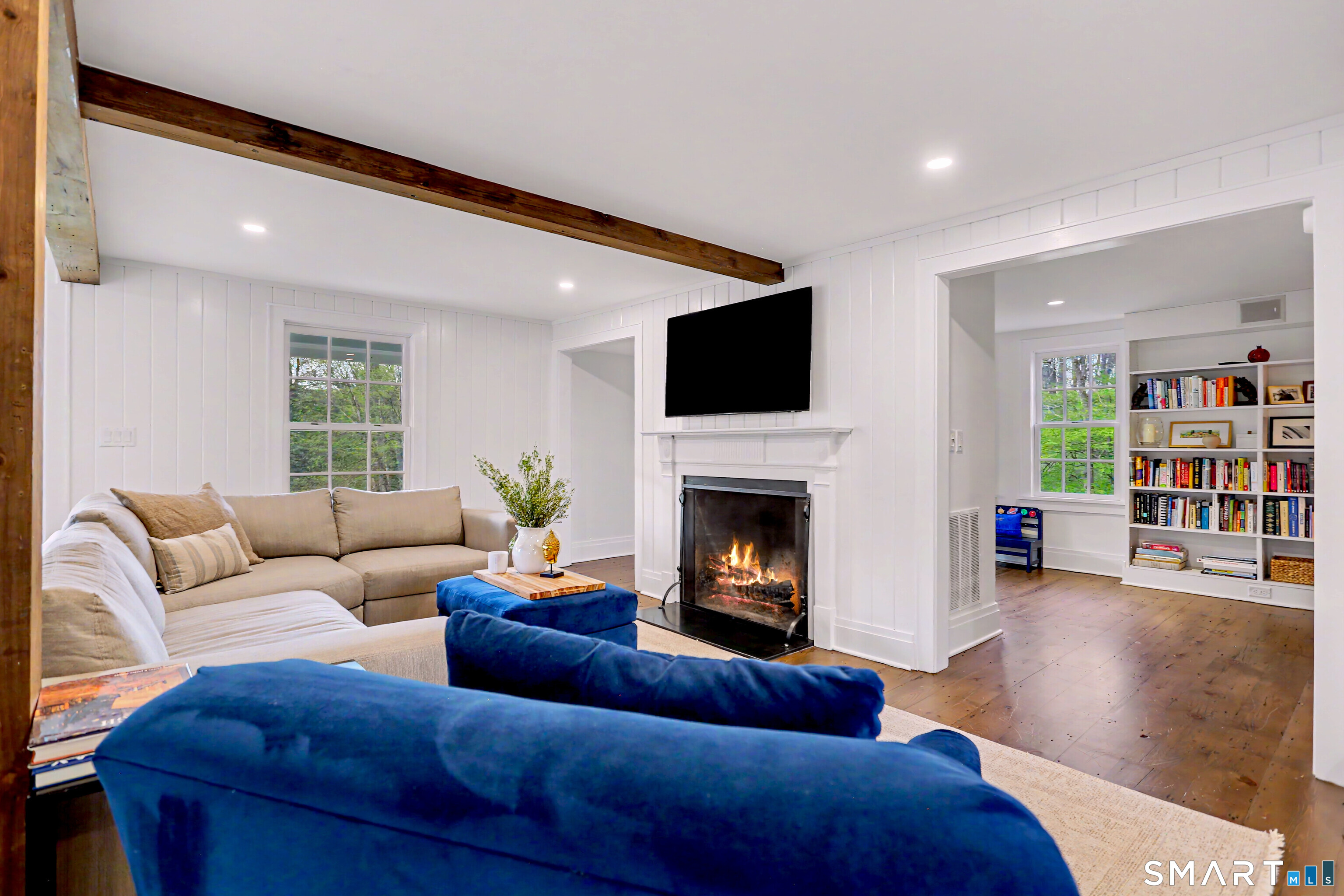 10 Cedar Lane