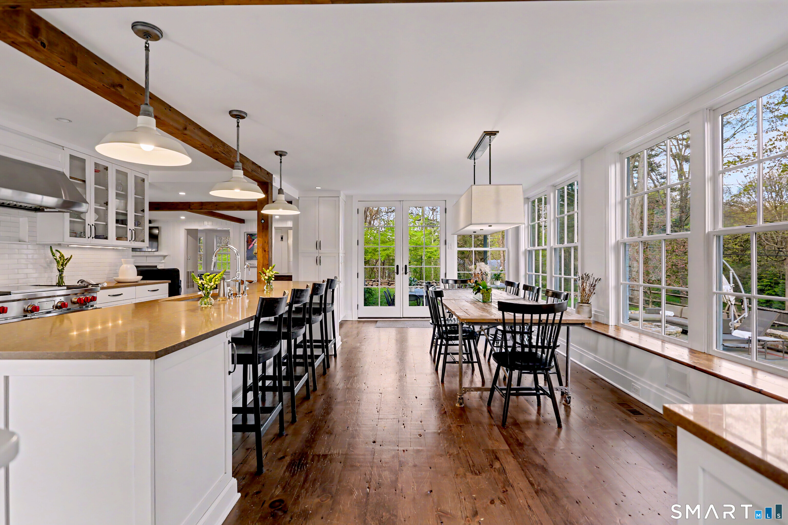 10 Cedar Lane