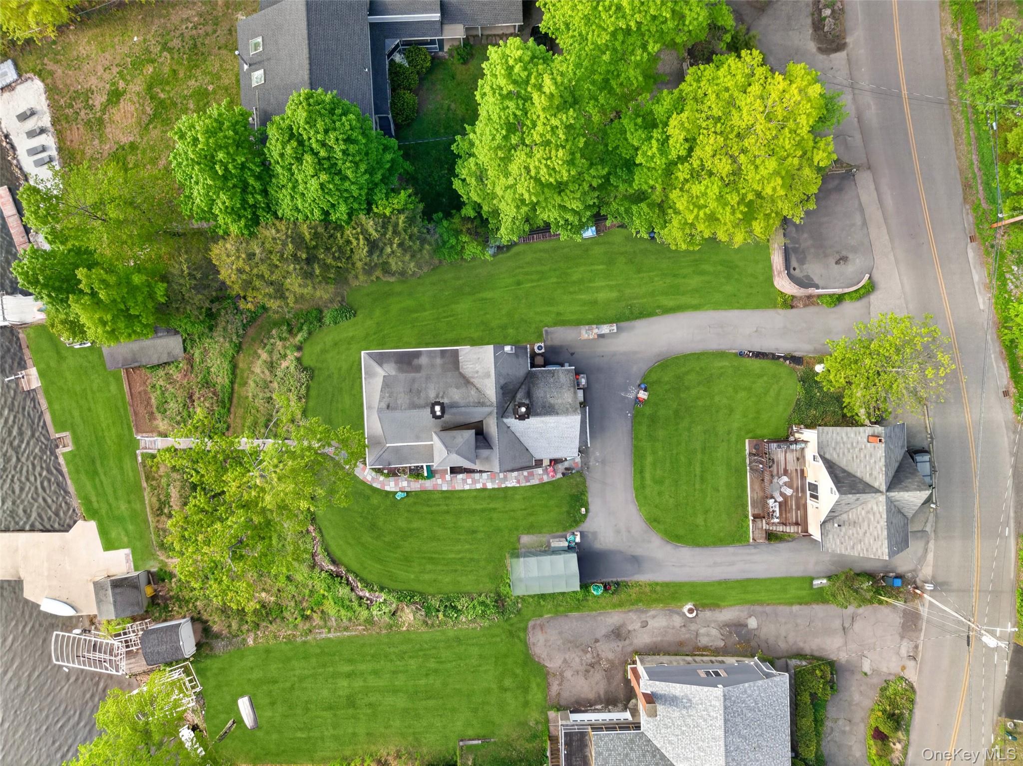 83 Edgemere Avenue