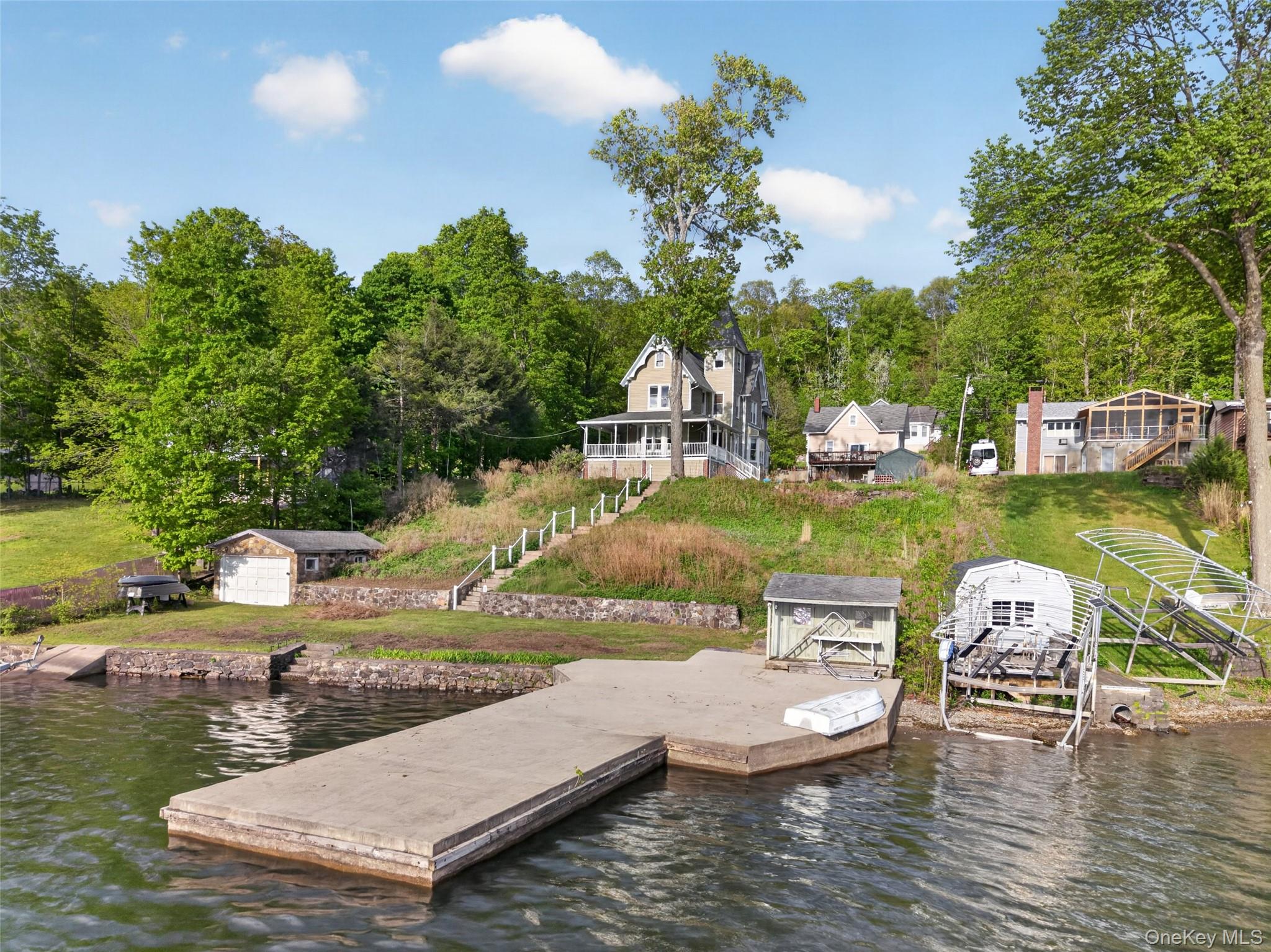83 Edgemere Avenue
