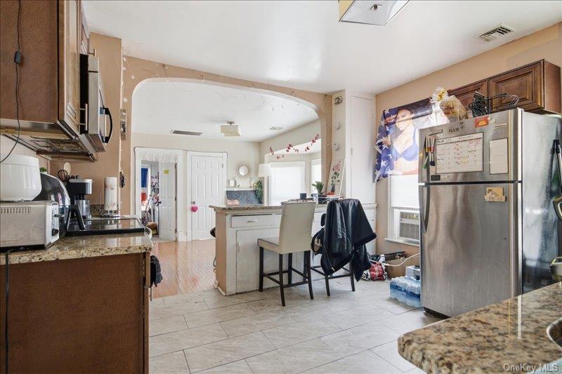 4 Lathrop Avenue