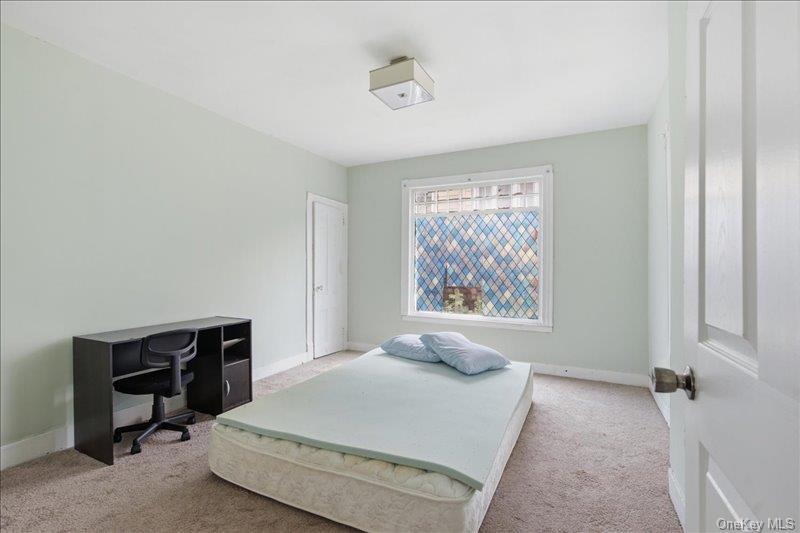 4 Lathrop Avenue